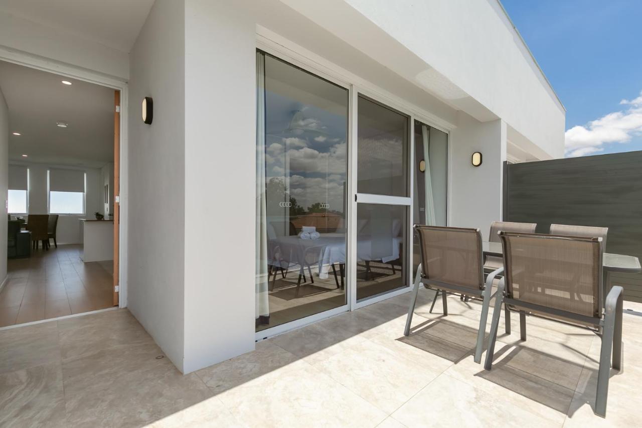 2X2 Modern Apartment Near Airport And City Perth Kültér fotó